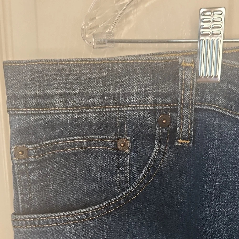 NWT Wrangler Men's Classic Medium Wash Blue Straight Fit Jeans Size 40x30
